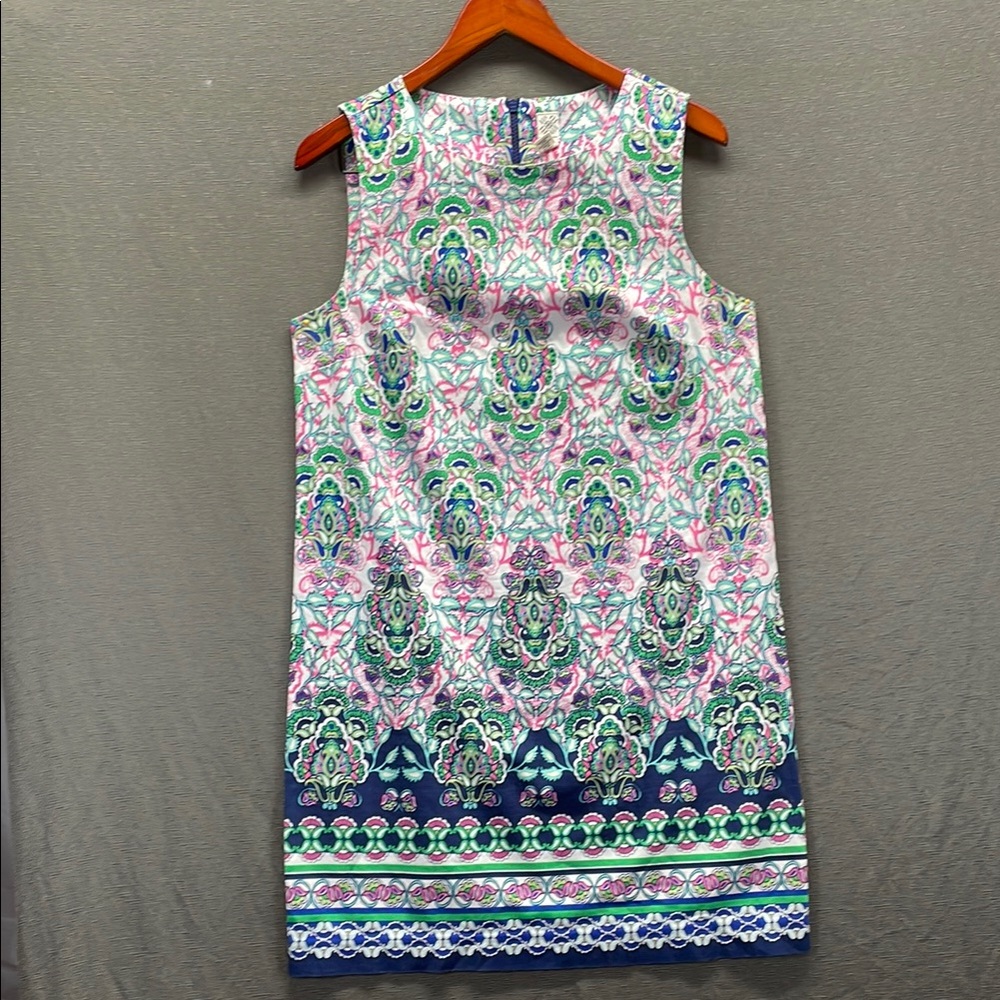 Artisan‎ Ny White and Green Sleeveless Sheath Dress